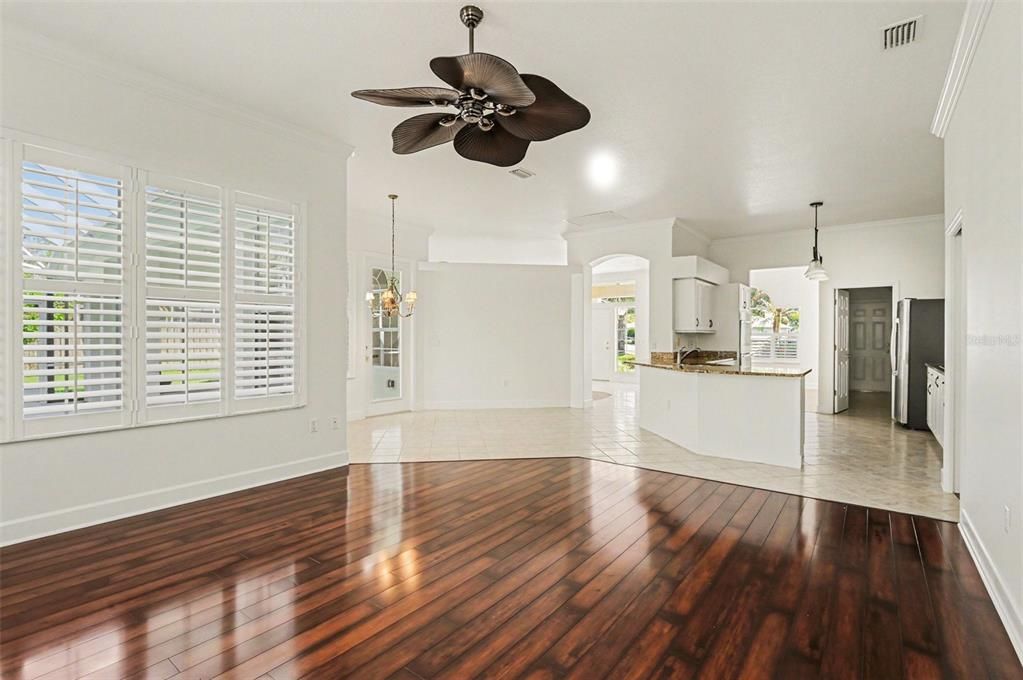 For Sale: $545,000 (4 beds, 3 baths, 2566 Square Feet)
