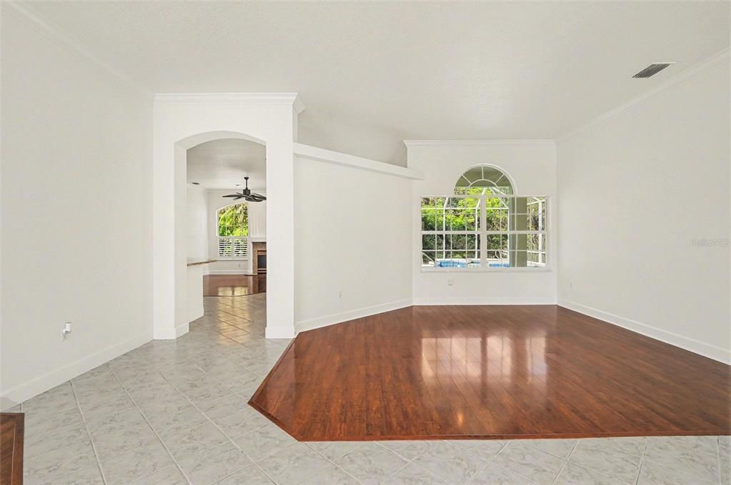 For Sale: $545,000 (4 beds, 3 baths, 2566 Square Feet)