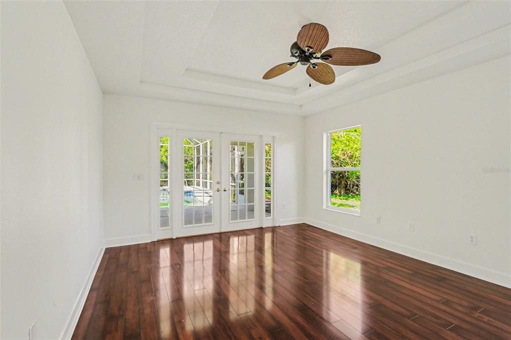 For Sale: $545,000 (4 beds, 3 baths, 2566 Square Feet)