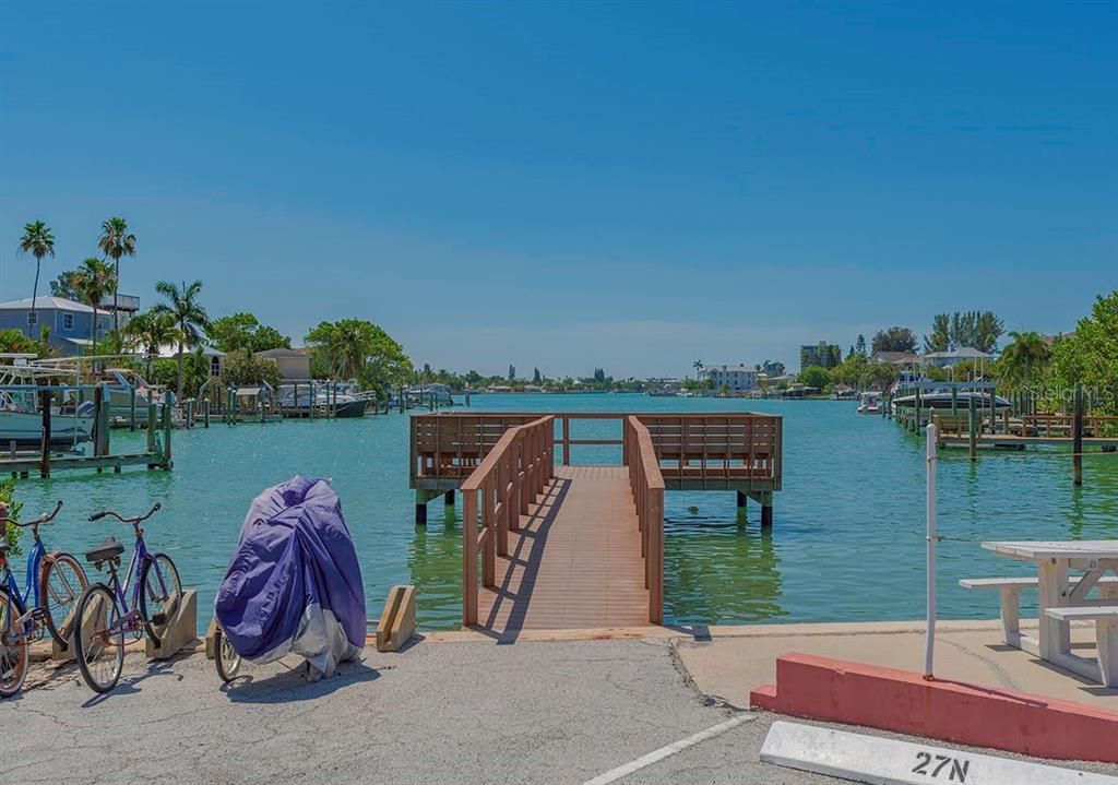 For Sale: $299,000 (1 beds, 1 baths, 480 Square Feet)