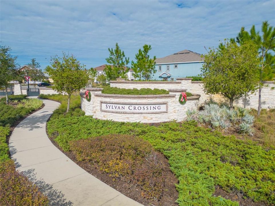 For Rent: $2,500 (3 beds, 2 baths, 1816 Square Feet)