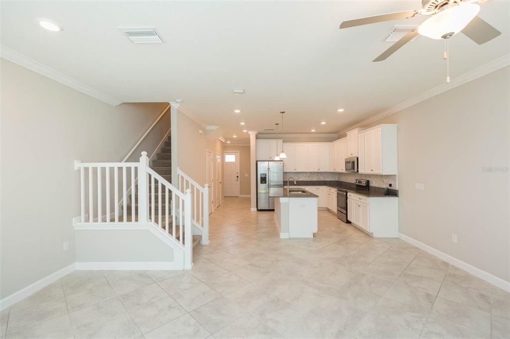 For Rent: $2,500 (3 beds, 2 baths, 1816 Square Feet)