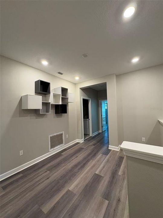 For Rent: $2,500 (3 beds, 2 baths, 1816 Square Feet)