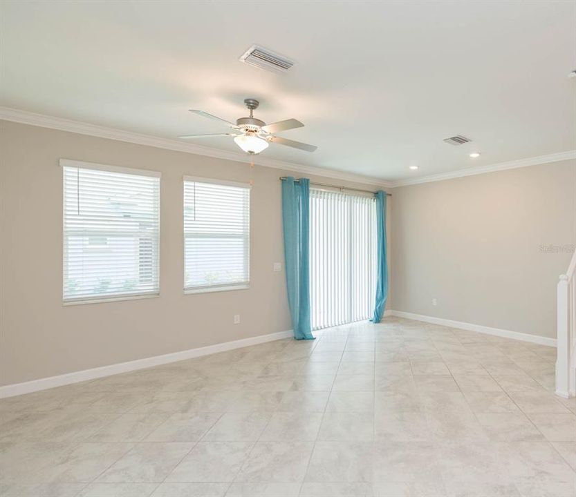 For Rent: $2,500 (3 beds, 2 baths, 1816 Square Feet)
