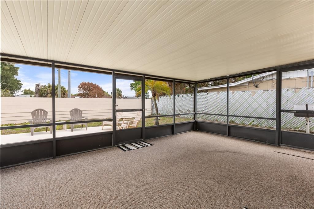 Activo con contrato: $350,000 (4 camas, 2 baños, 1662 Pies cuadrados)