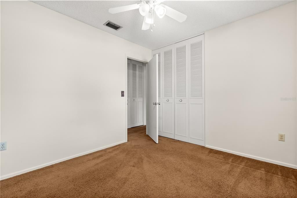 Activo con contrato: $350,000 (4 camas, 2 baños, 1662 Pies cuadrados)