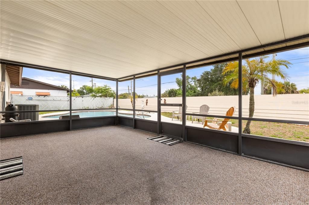 Activo con contrato: $350,000 (4 camas, 2 baños, 1662 Pies cuadrados)