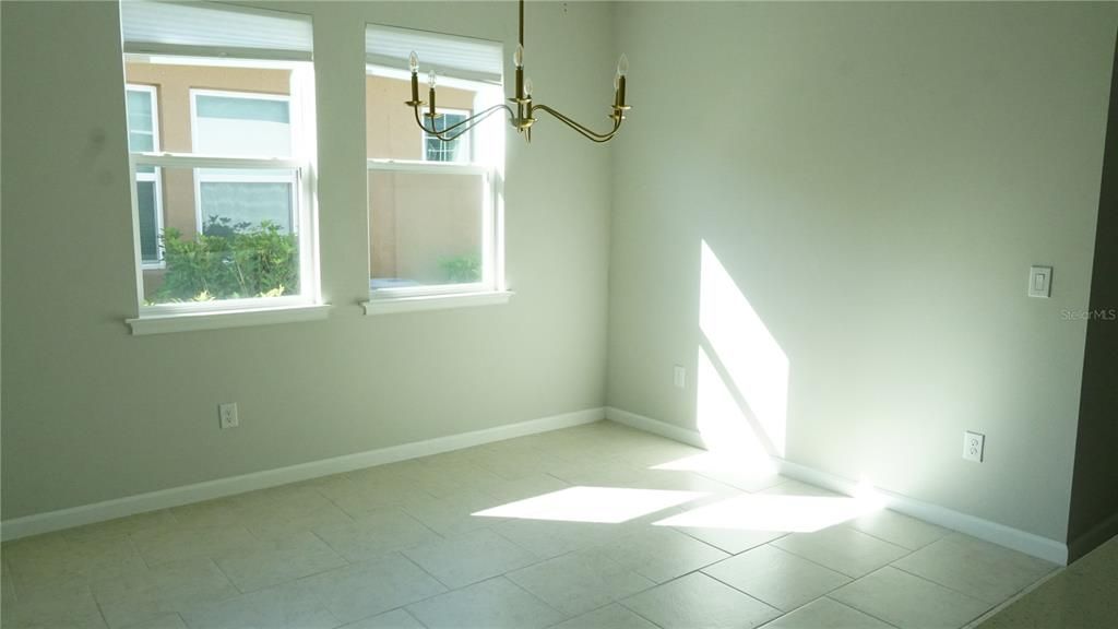 Activo con contrato: $279,900 (2 camas, 2 baños, 1432 Pies cuadrados)