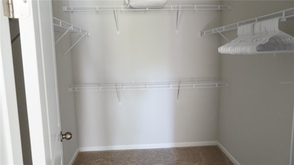 Activo con contrato: $279,900 (2 camas, 2 baños, 1432 Pies cuadrados)
