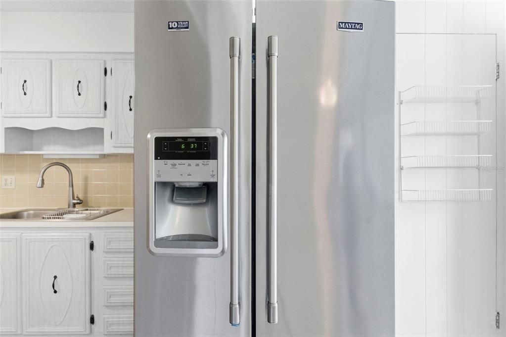 For Sale: $114,999 (2 beds, 1 baths, 1180 Square Feet)