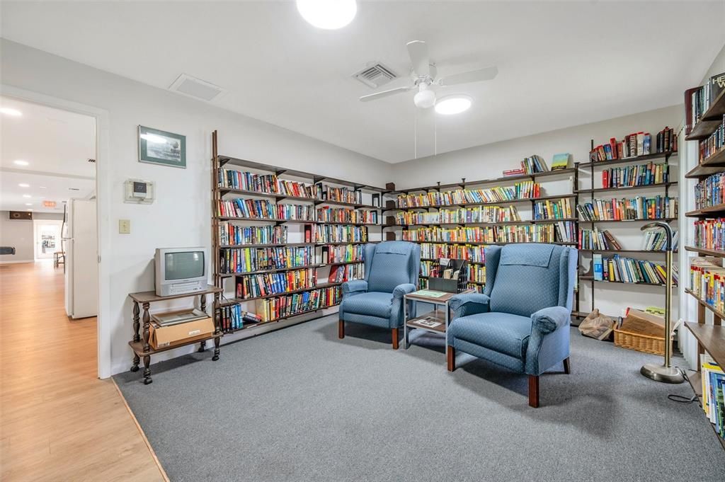 For Sale: $114,999 (2 beds, 1 baths, 1180 Square Feet)