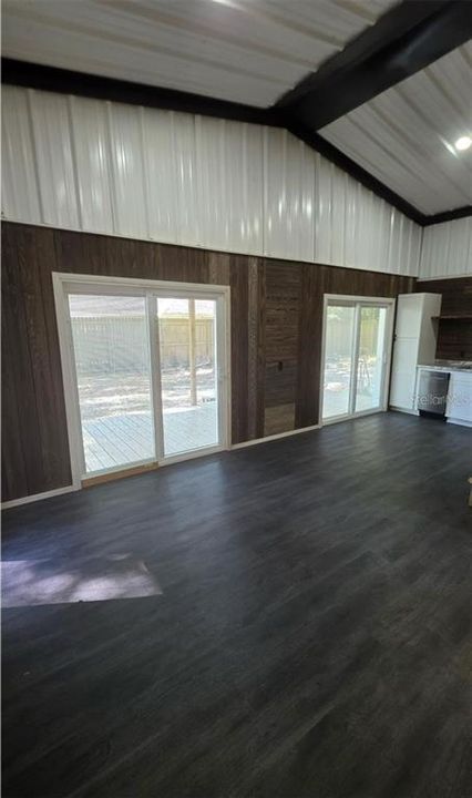 В аренду: $1,650 (2 спален, 1 ванн, 720 Квадратных фут)