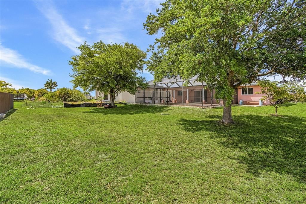 Activo con contrato: $299,900 (3 camas, 2 baños, 1225 Pies cuadrados)