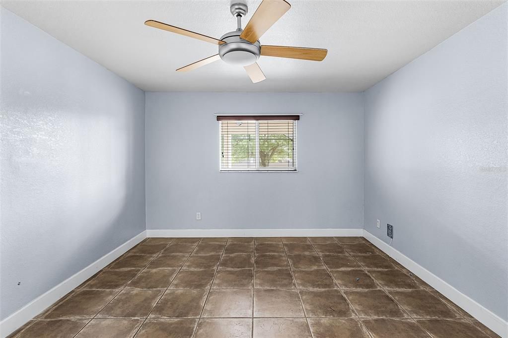 Activo con contrato: $299,900 (3 camas, 2 baños, 1225 Pies cuadrados)