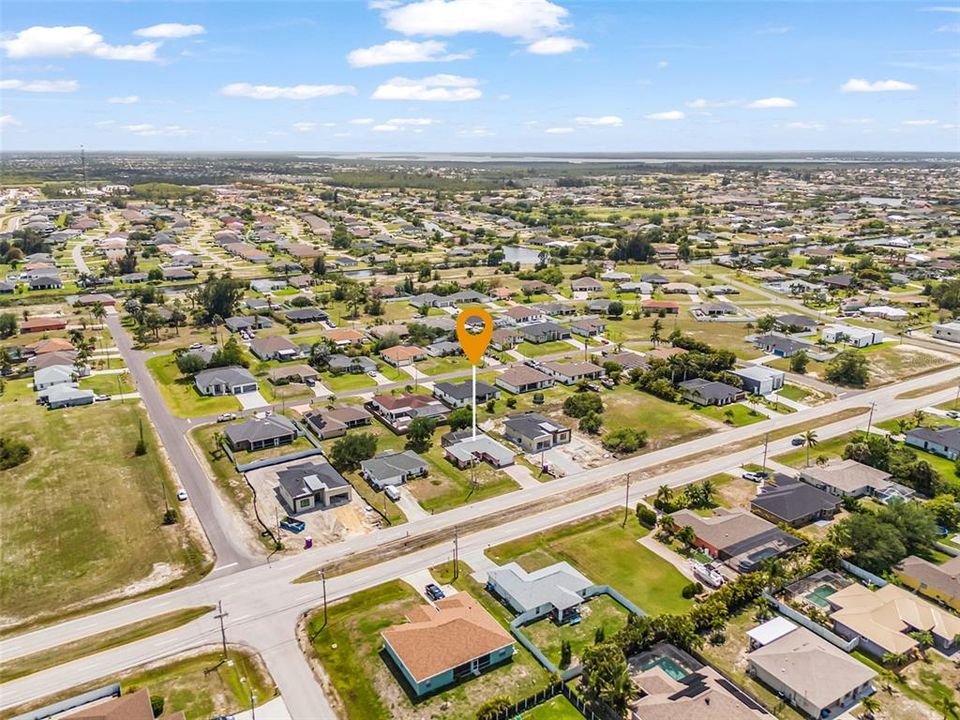 Activo con contrato: $299,900 (3 camas, 2 baños, 1225 Pies cuadrados)
