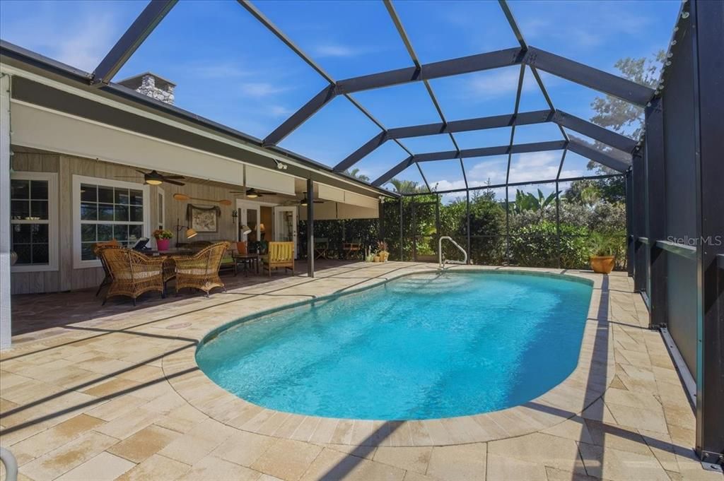 En Venta: $989,900 (3 camas, 2 baños, 2280 Pies cuadrados)
