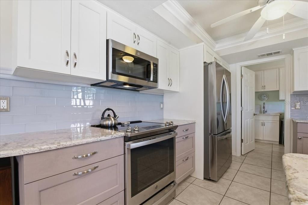 En Venta: $989,900 (3 camas, 2 baños, 2280 Pies cuadrados)