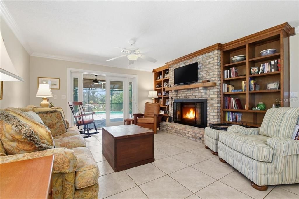 En Venta: $989,900 (3 camas, 2 baños, 2280 Pies cuadrados)