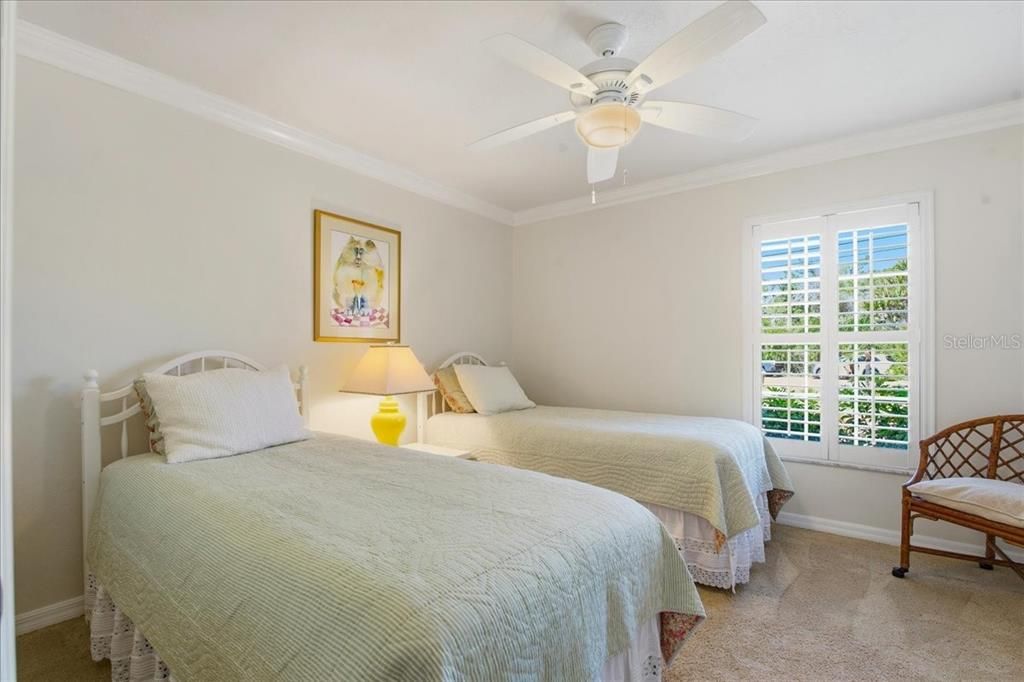 En Venta: $989,900 (3 camas, 2 baños, 2280 Pies cuadrados)