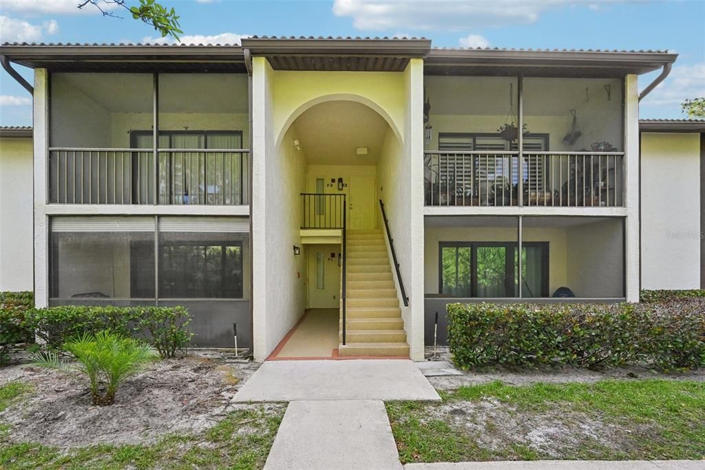 For Sale: $206,000 (2 beds, 2 baths, 1111 Square Feet)