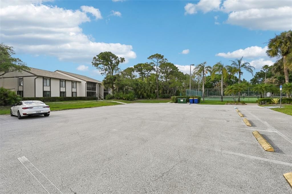 For Sale: $206,000 (2 beds, 2 baths, 1111 Square Feet)