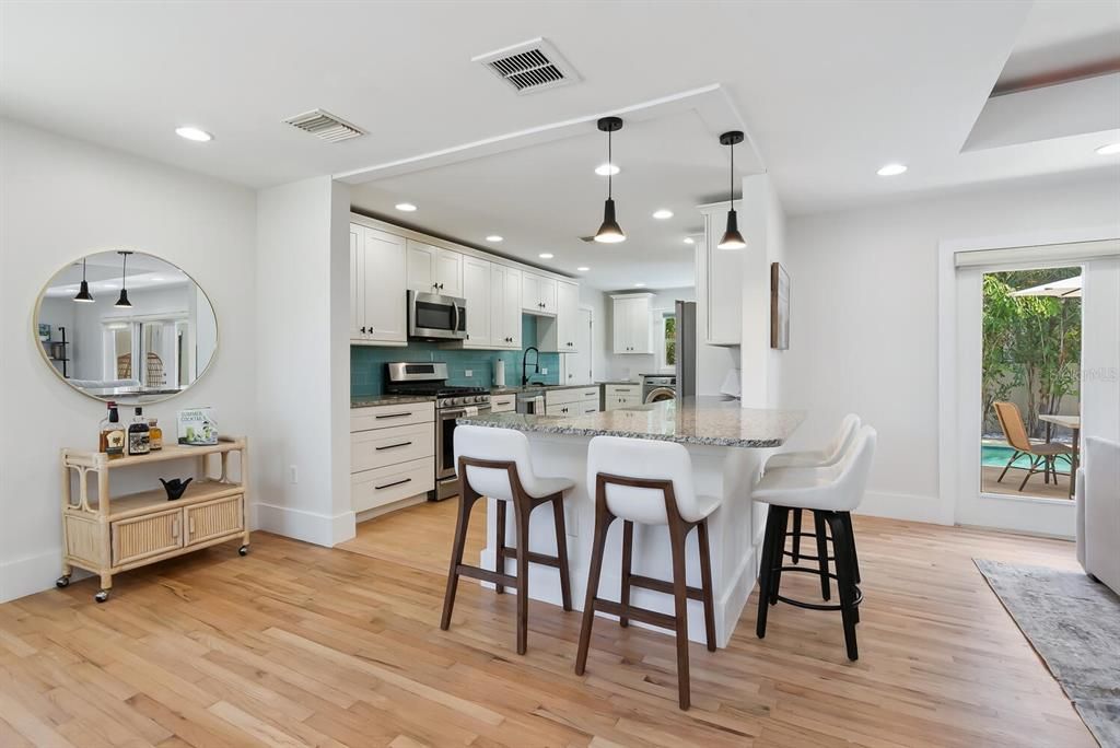 For Sale: $1,495,000 (3 beds, 2 baths, 1712 Square Feet)