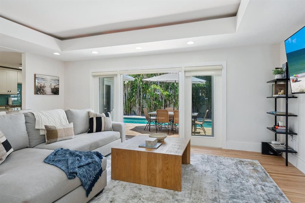 For Sale: $1,495,000 (3 beds, 2 baths, 1712 Square Feet)