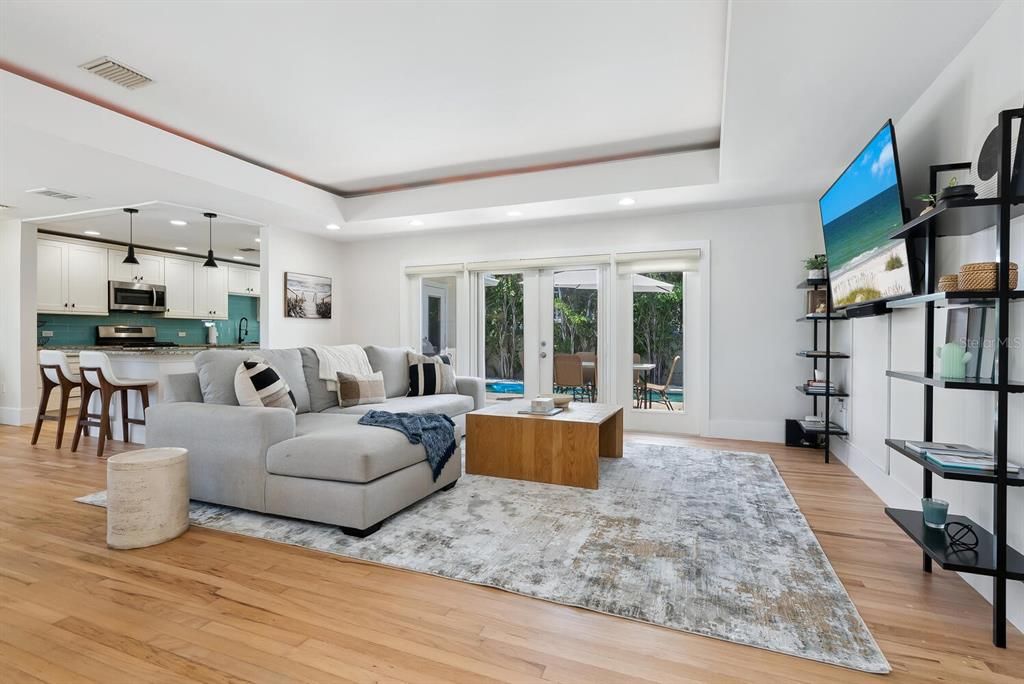 For Sale: $1,495,000 (3 beds, 2 baths, 1712 Square Feet)