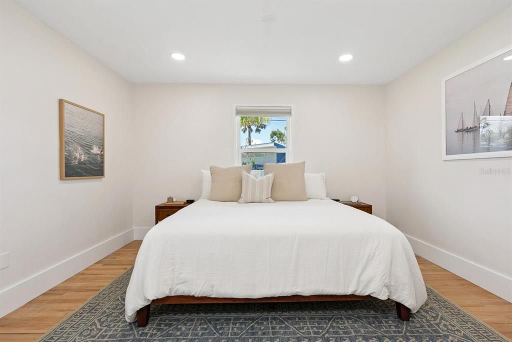 For Sale: $1,495,000 (3 beds, 2 baths, 1712 Square Feet)