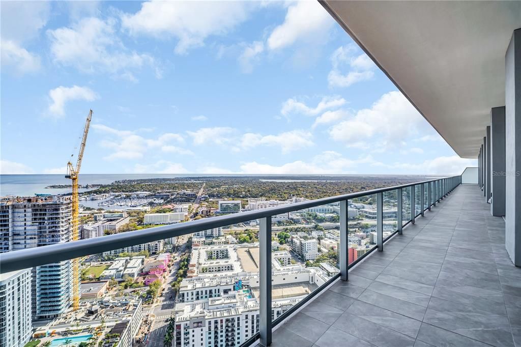 En Venta: $4,885,000 (4 camas, 4 baños, 3927 Pies cuadrados)