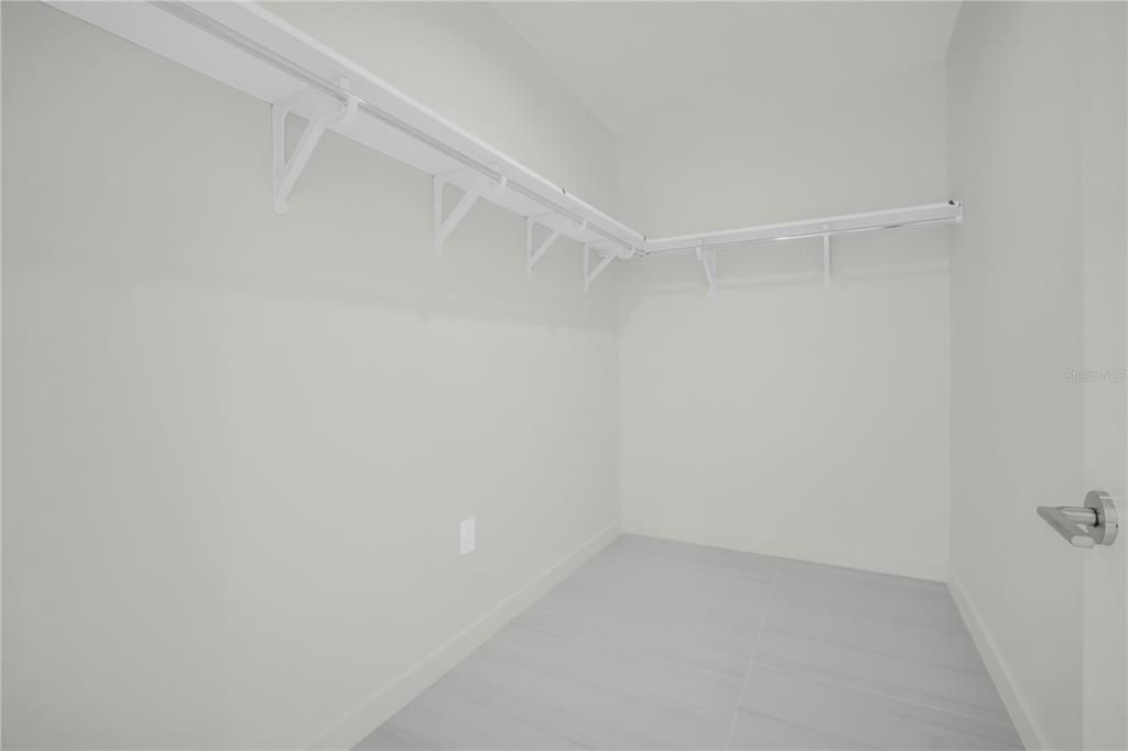 En Venta: $4,885,000 (4 camas, 4 baños, 3927 Pies cuadrados)