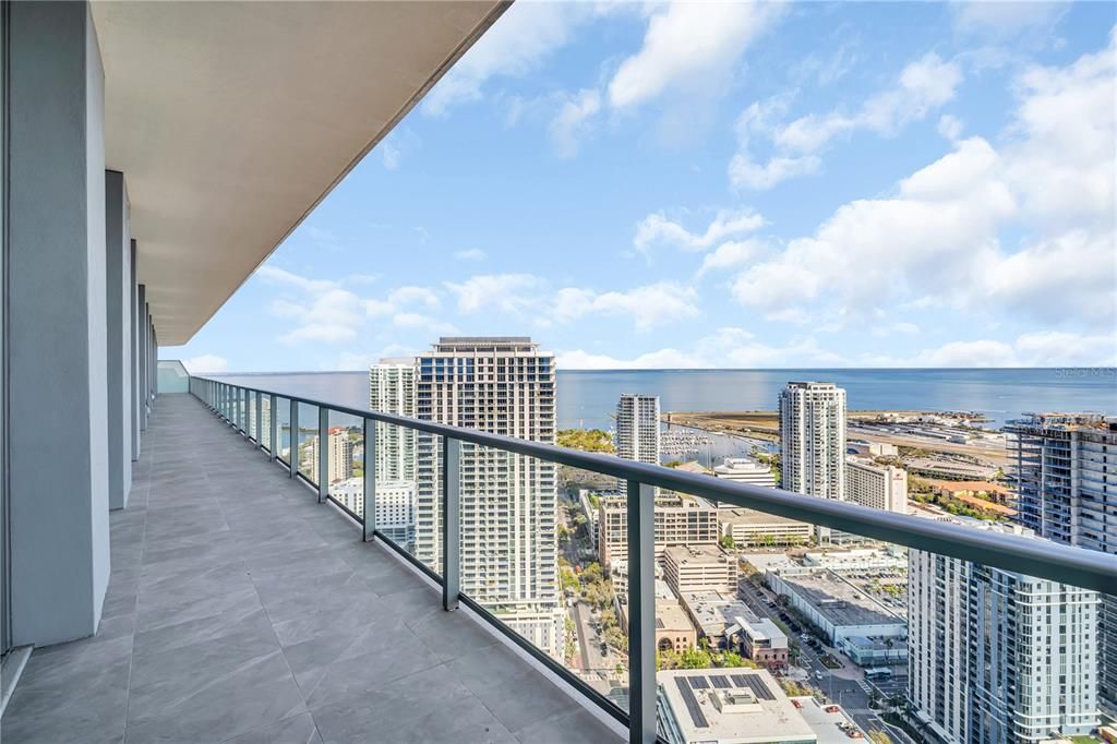 En Venta: $4,885,000 (4 camas, 4 baños, 3927 Pies cuadrados)