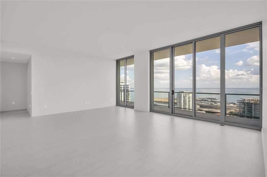 En Venta: $4,885,000 (4 camas, 4 baños, 3927 Pies cuadrados)