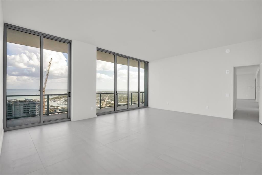 En Venta: $4,885,000 (4 camas, 4 baños, 3927 Pies cuadrados)