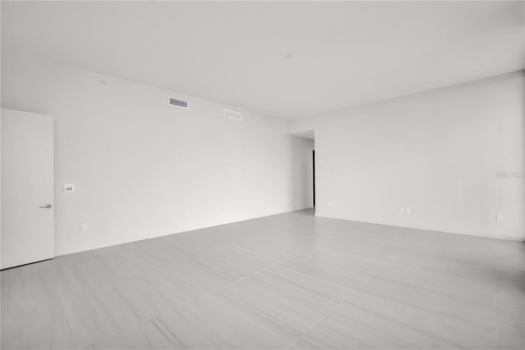 En Venta: $4,885,000 (4 camas, 4 baños, 3927 Pies cuadrados)