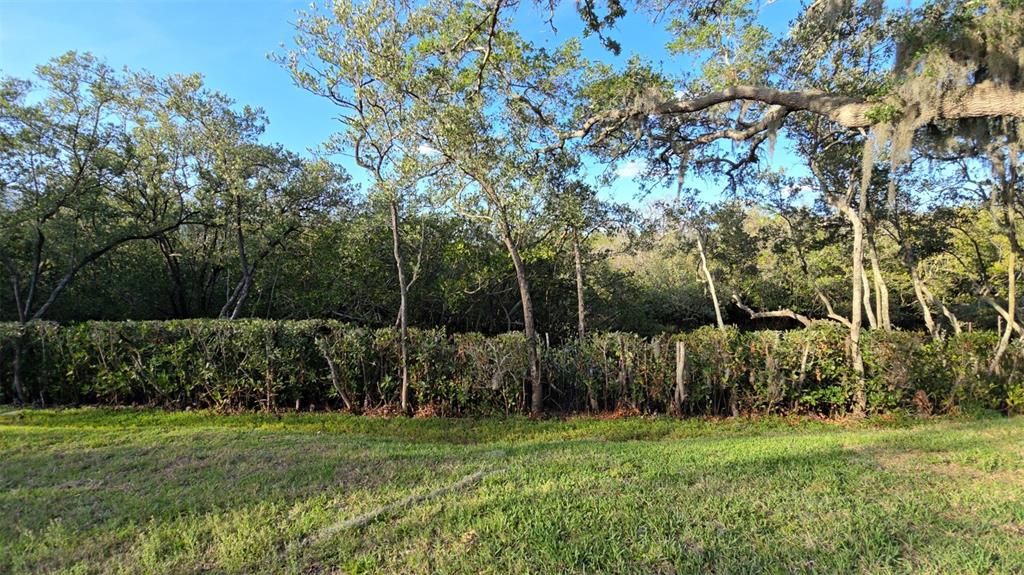 For Sale: $99,000 (2 beds, 1 baths, 891 Square Feet)