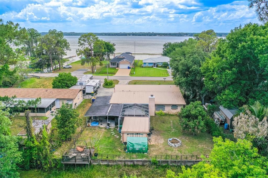 En Venta: $365,000 (3 camas, 2 baños, 2228 Pies cuadrados)