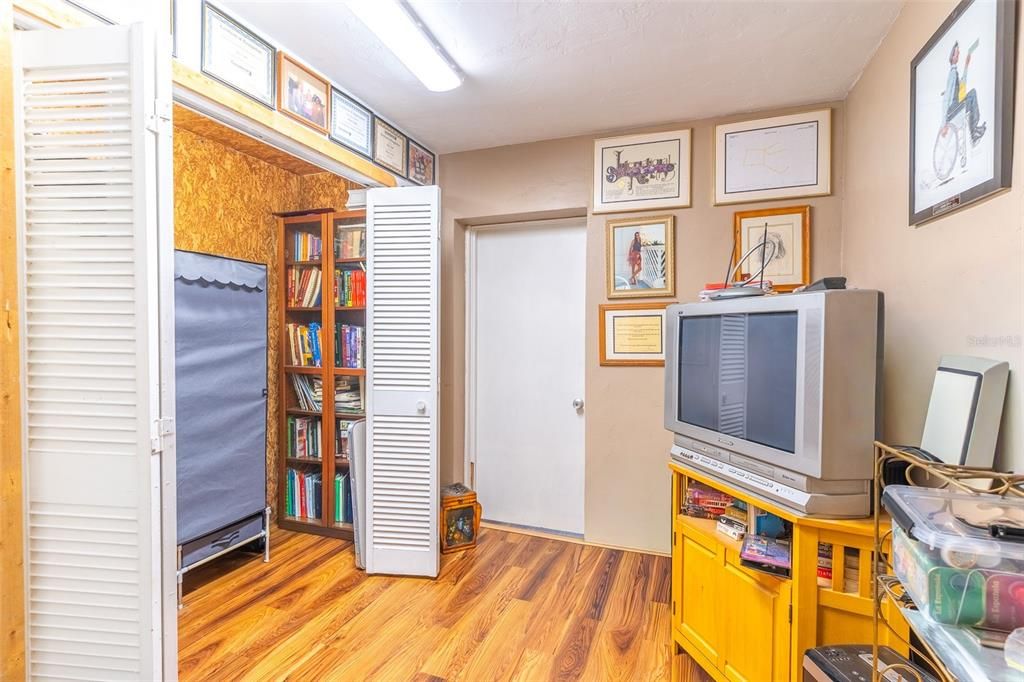 En Venta: $365,000 (3 camas, 2 baños, 2228 Pies cuadrados)