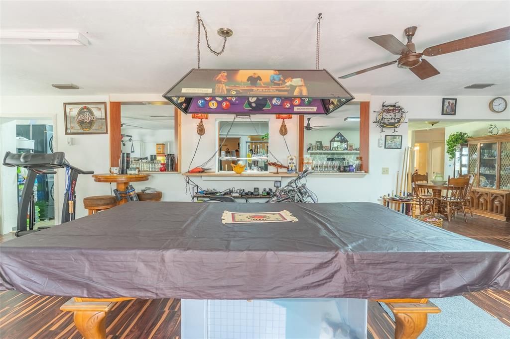 En Venta: $365,000 (3 camas, 2 baños, 2228 Pies cuadrados)