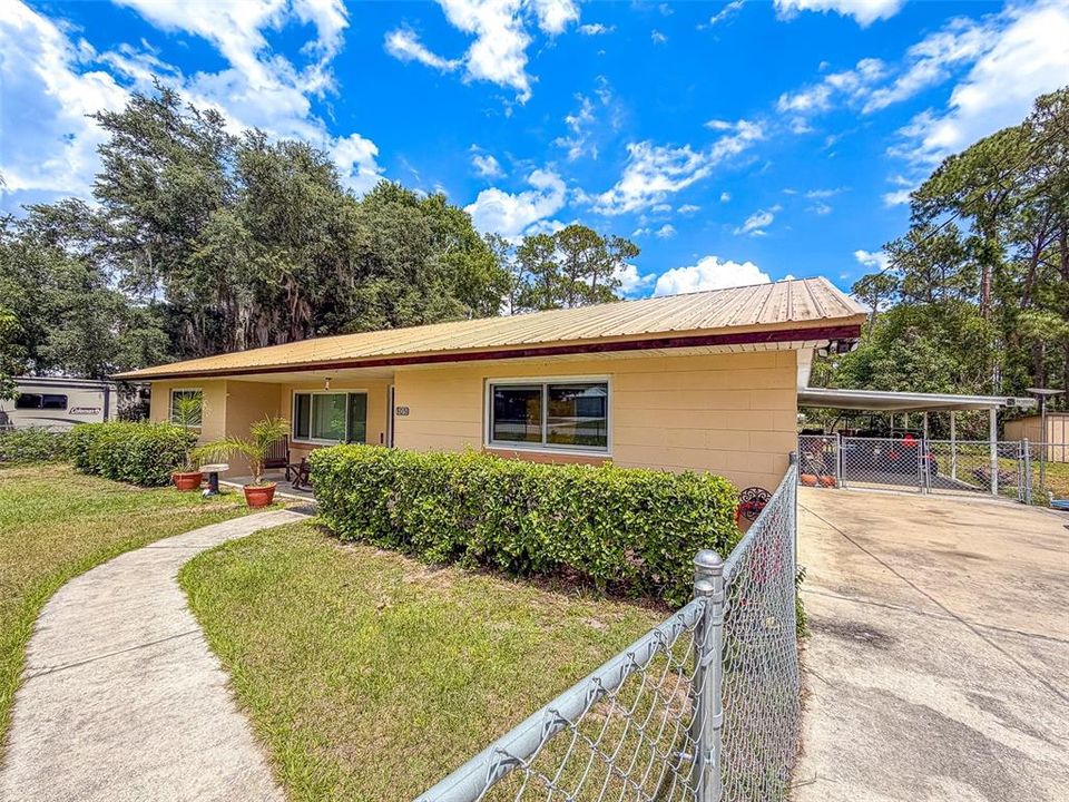 En Venta: $365,000 (3 camas, 2 baños, 2228 Pies cuadrados)