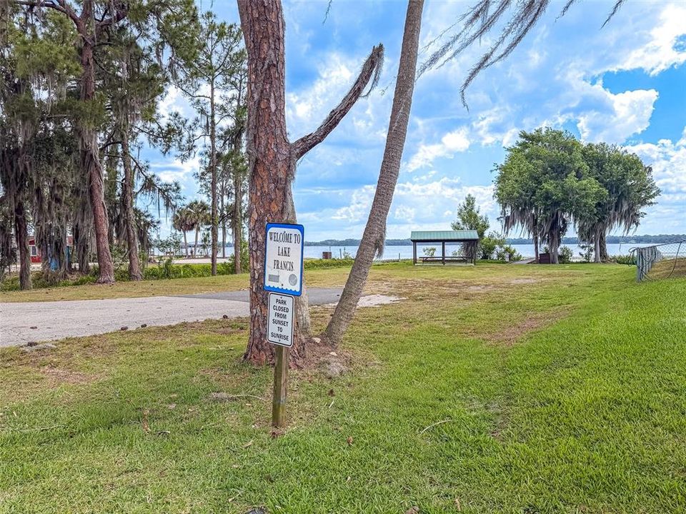 En Venta: $365,000 (3 camas, 2 baños, 2228 Pies cuadrados)
