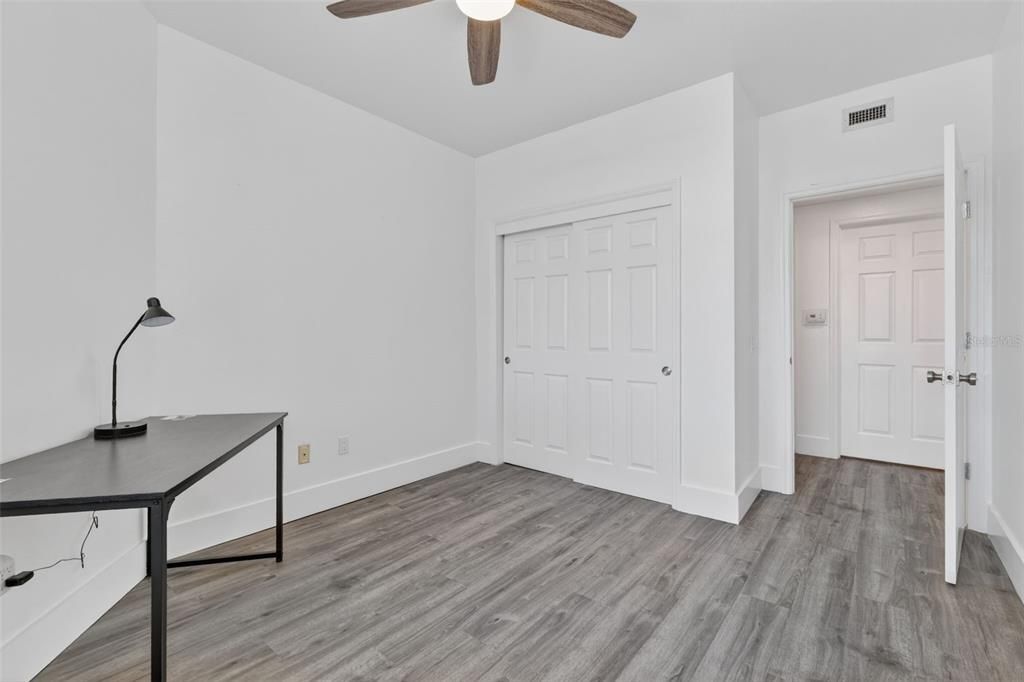 For Sale: $419,000 (2 beds, 2 baths, 1150 Square Feet)