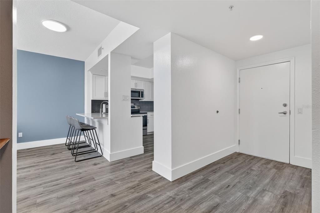 For Sale: $419,000 (2 beds, 2 baths, 1150 Square Feet)