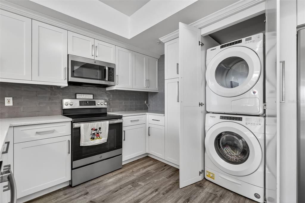 For Sale: $419,000 (2 beds, 2 baths, 1150 Square Feet)