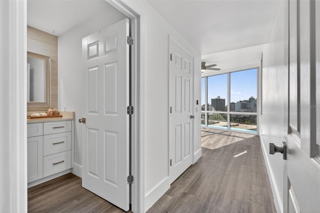 For Sale: $419,000 (2 beds, 2 baths, 1150 Square Feet)