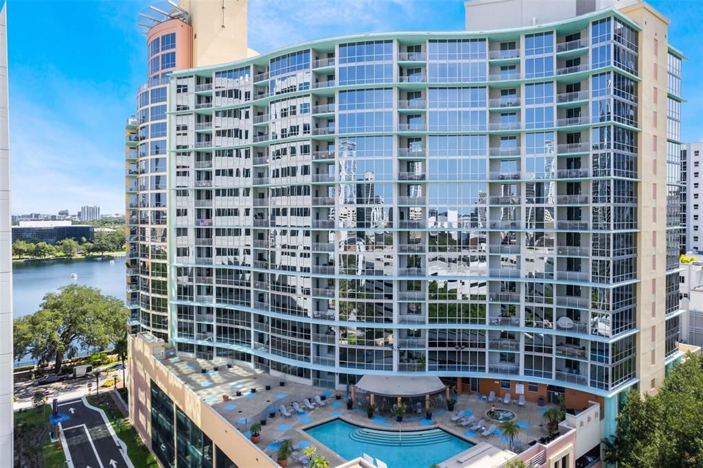 For Sale: $419,000 (2 beds, 2 baths, 1150 Square Feet)