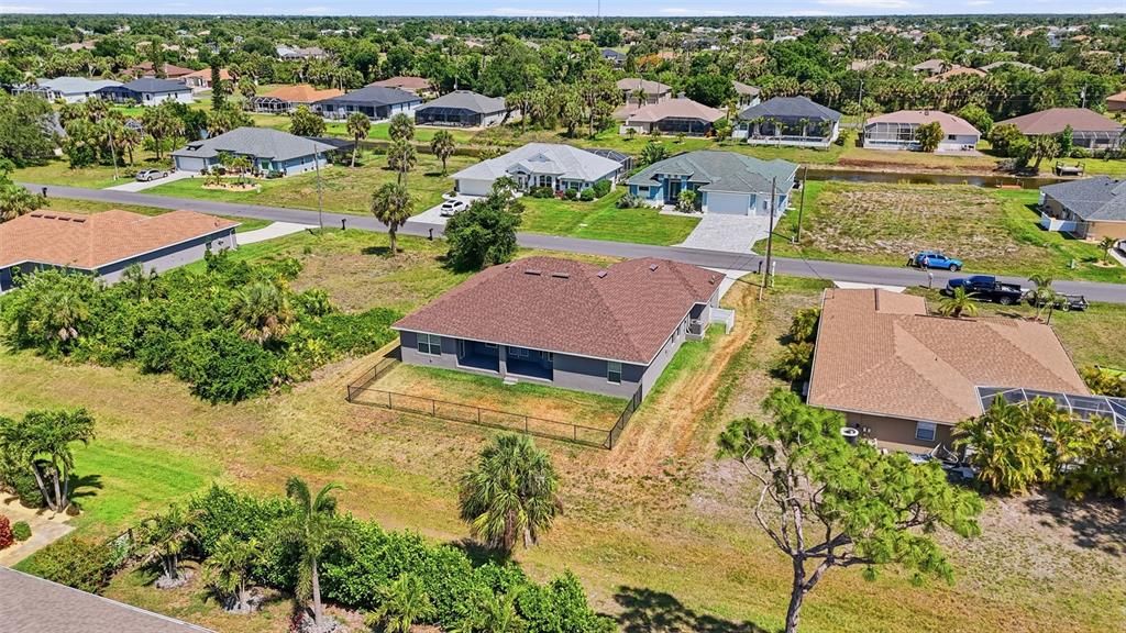 Activo con contrato: $359,000 (4 camas, 3 baños, 2265 Pies cuadrados)