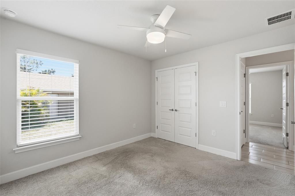 Activo con contrato: $359,000 (4 camas, 3 baños, 2265 Pies cuadrados)