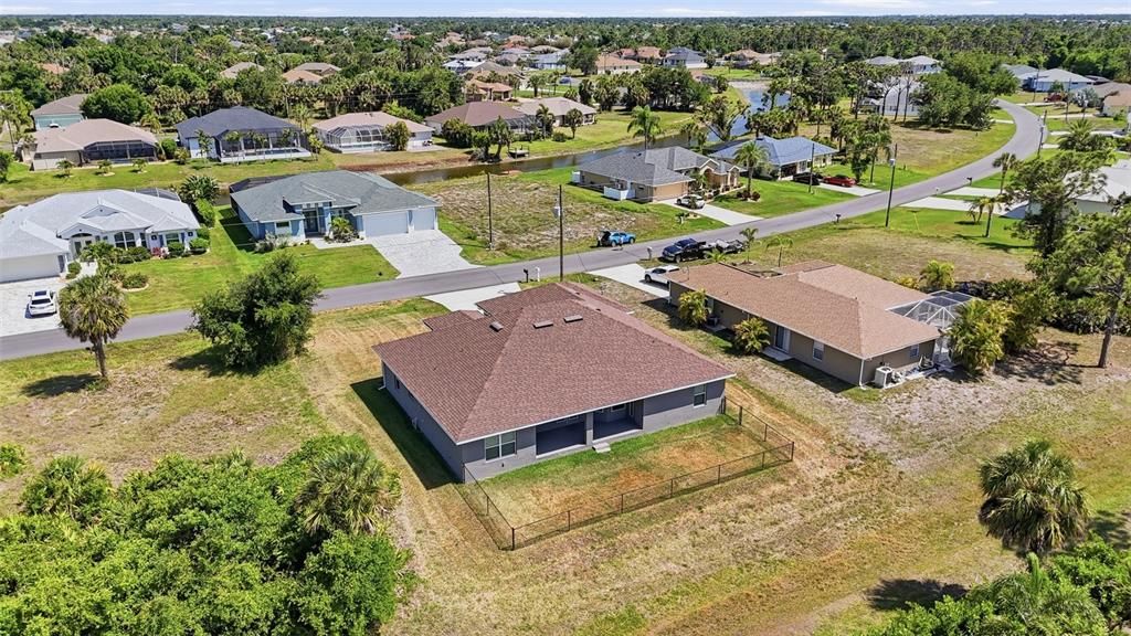 Activo con contrato: $359,000 (4 camas, 3 baños, 2265 Pies cuadrados)