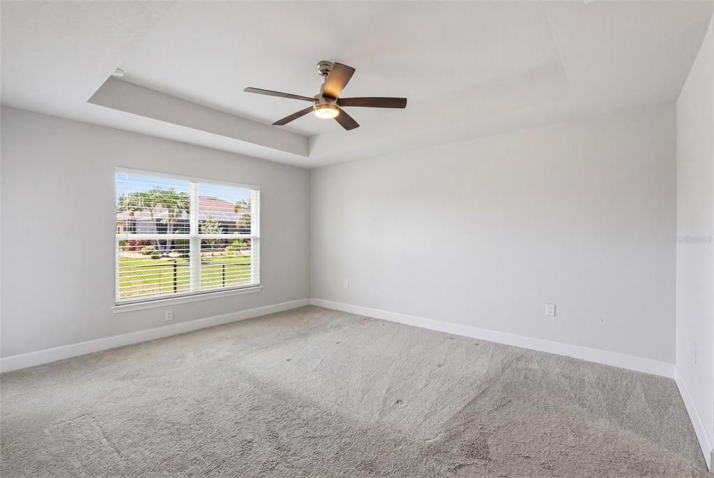 Activo con contrato: $359,000 (4 camas, 3 baños, 2265 Pies cuadrados)